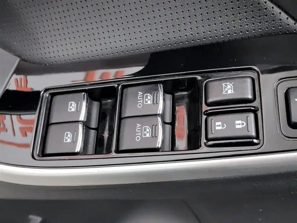 Subaru Forester 2017 — фото 9