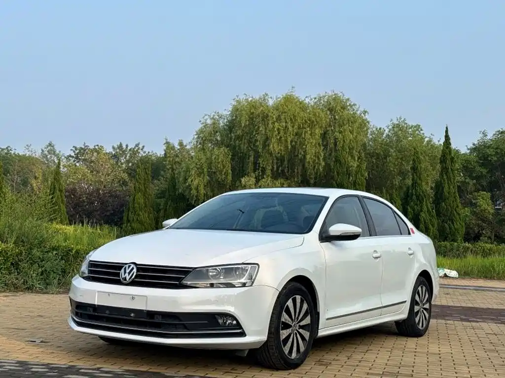 Volkswagen Sagitar 2016