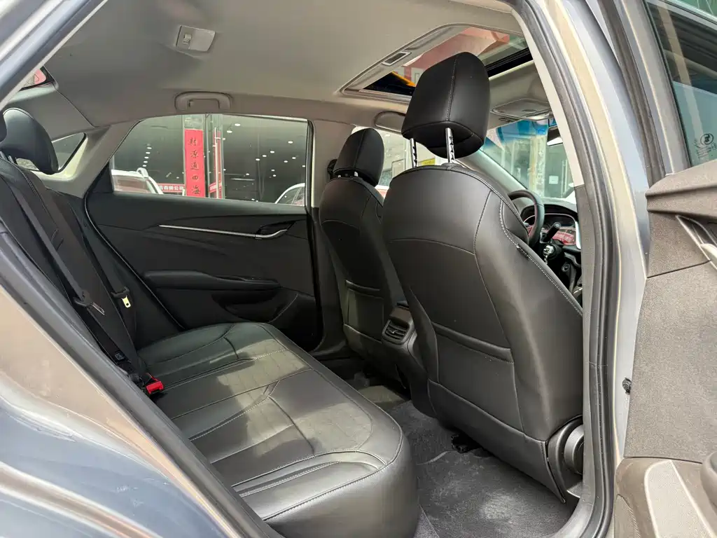 Buick Excelle GT 2018 — фото 12