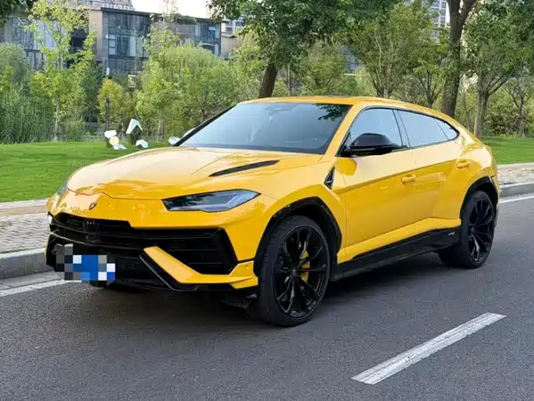 Lamborghini Urus 2025