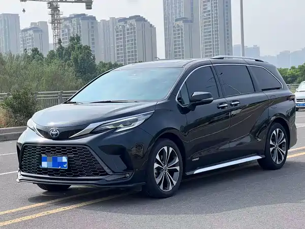 Toyota Granvia 2024