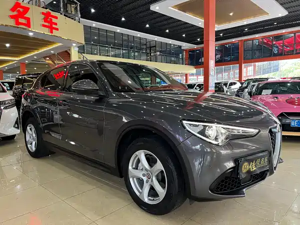 Alfa Romeo Stelvio 2019