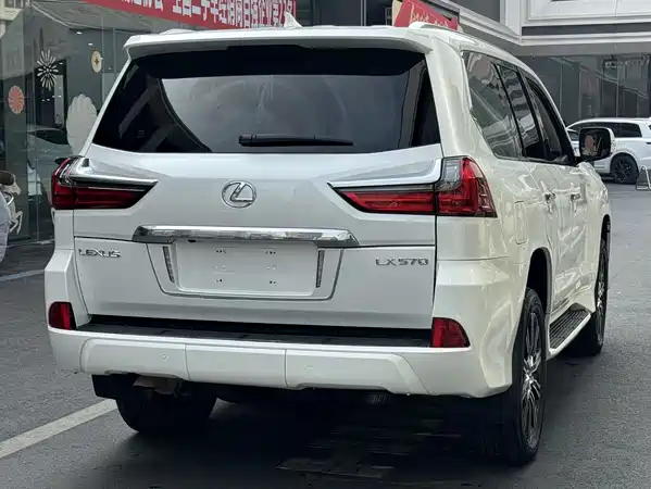 Lexus LX 2019