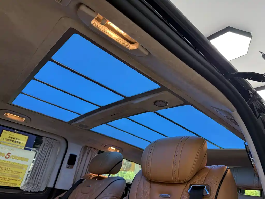 Mercedes-Benz Vito 2023 — фото 15