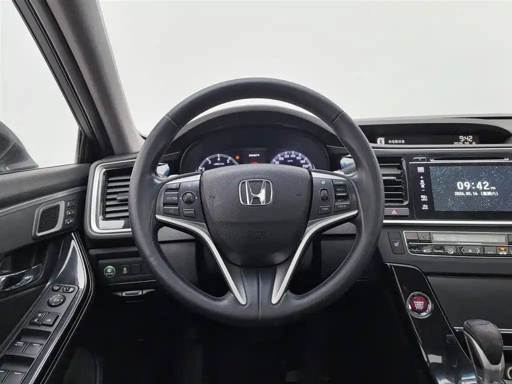 Honda Spirior 2016 — фото 11