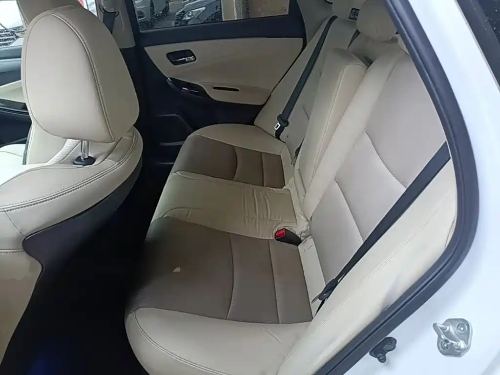 Honda Spirior 2015 — фото 17