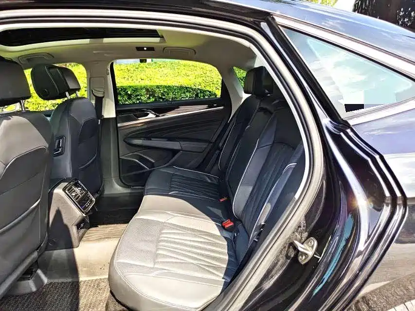 Volkswagen Passat 2023
