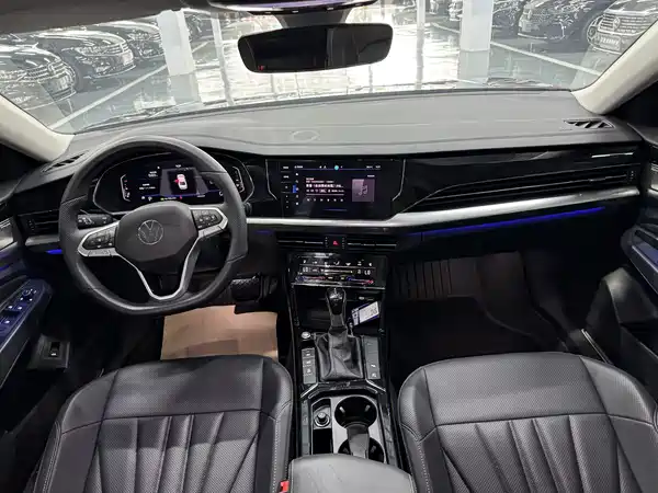 Volkswagen Passat 2025