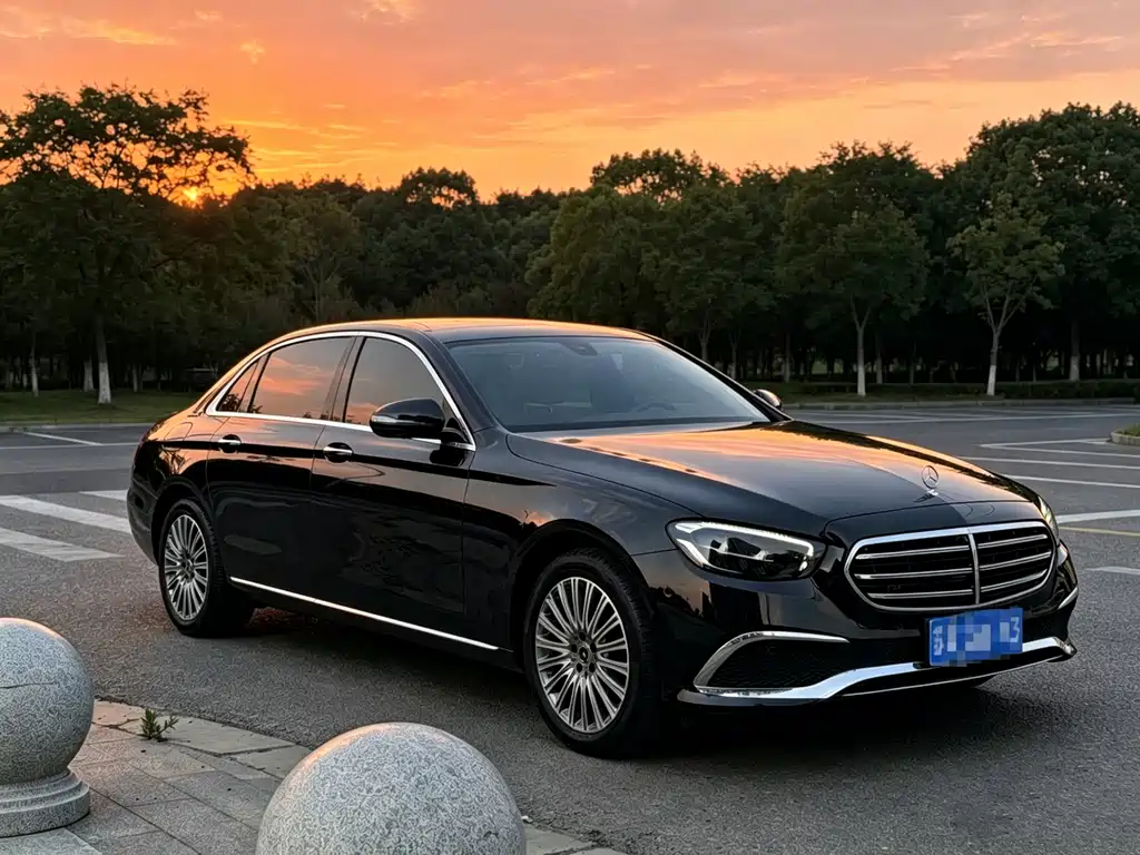 Mercedes-Benz E-Class 2023 — фото 3