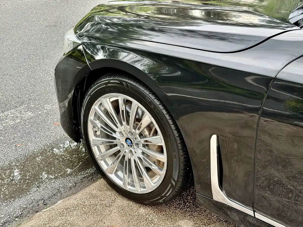 BMW 7 Series 2015 — фото 13