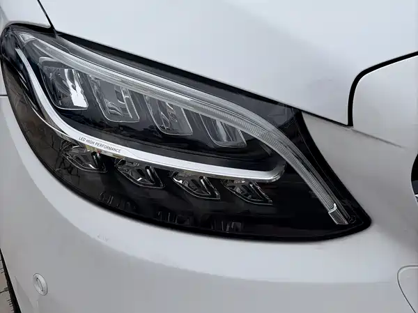 Mercedes-Benz C-Class 2021