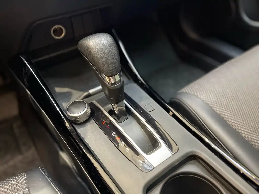 Honda Jade 2018 — фото 12