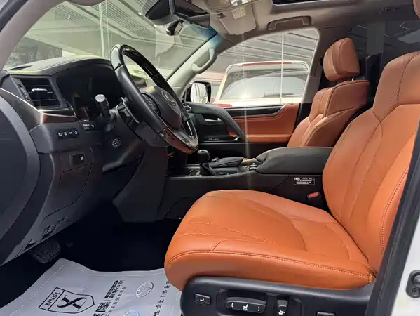 Lexus LX 2019