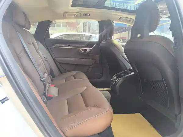 Volvo S90 2018