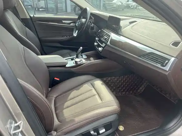BMW 5 Series 2020
