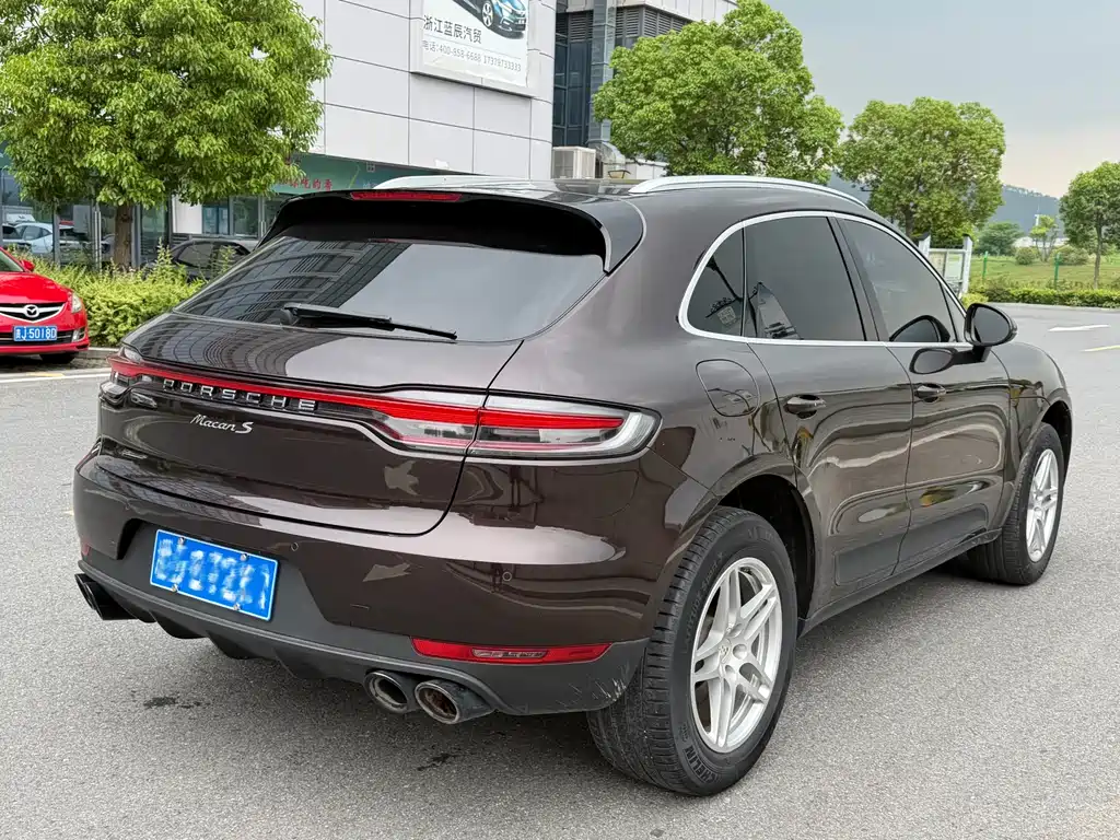 Porsche Macan 2021 — фото 17