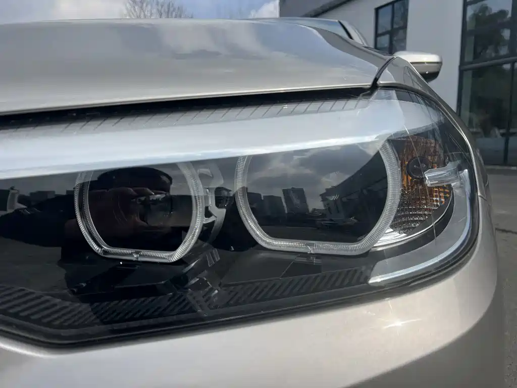 BMW 5 Series 2020 — фото 13