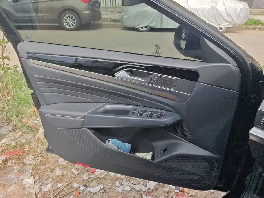 Volkswagen Passat 2025