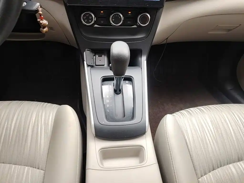Nissan Sylphy 2017 — фото 14