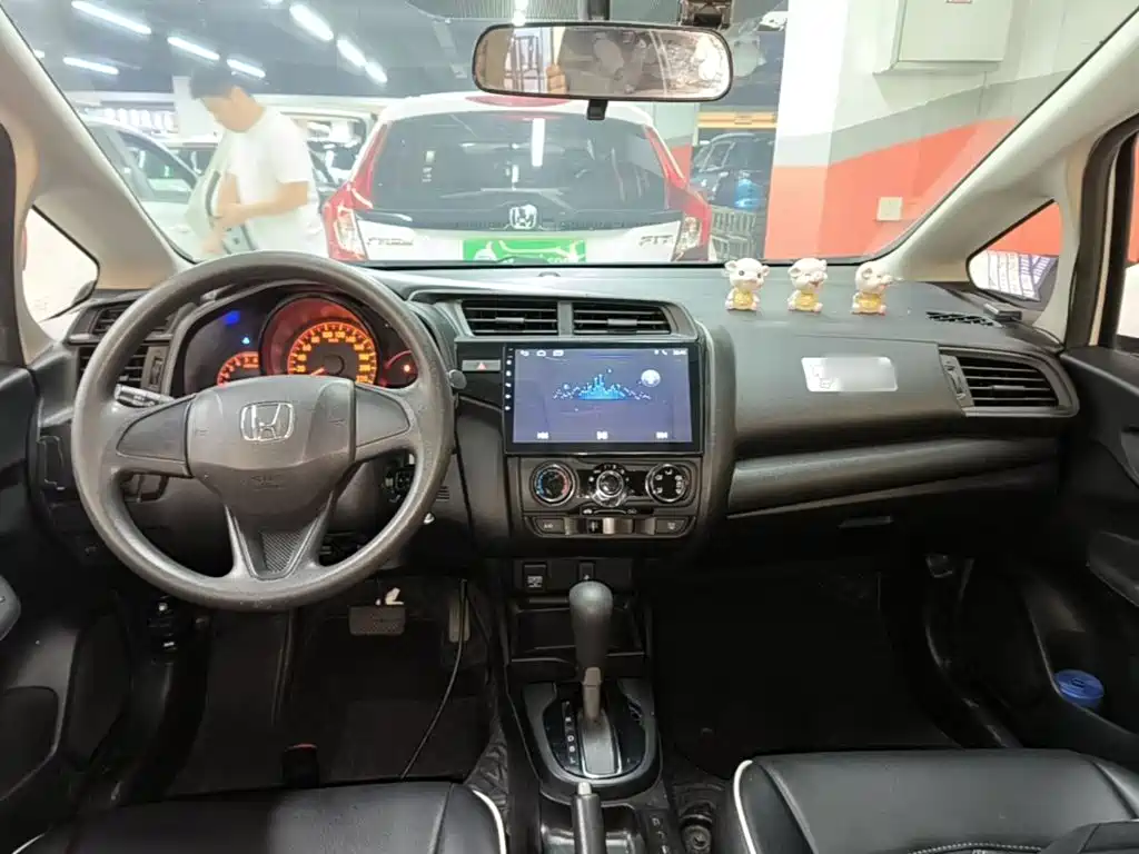 Honda Fit 2018 — фото 10