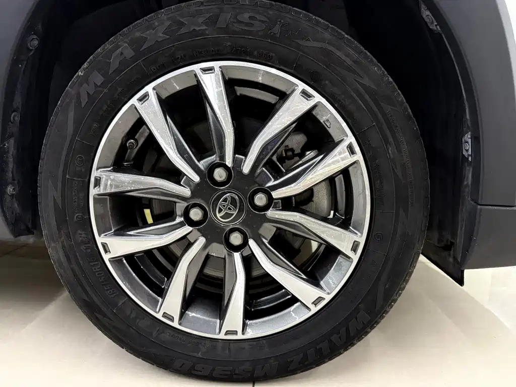 Toyota Yaris L 2021 — фото 27