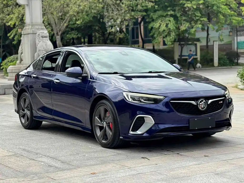 Buick Regal 2018 — фото 15