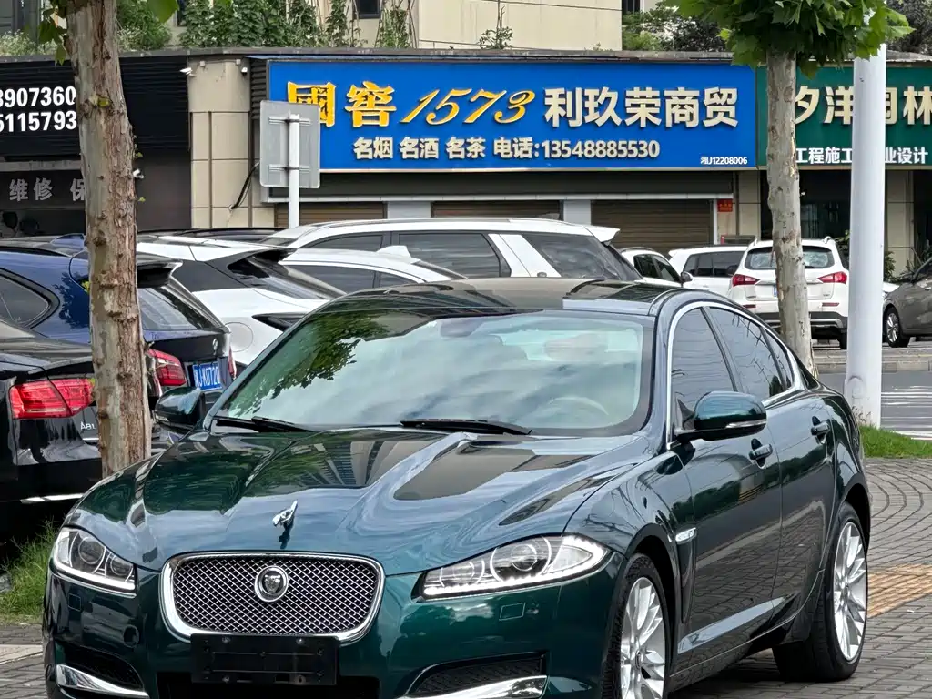 Jaguar XF 2013 — фото 3