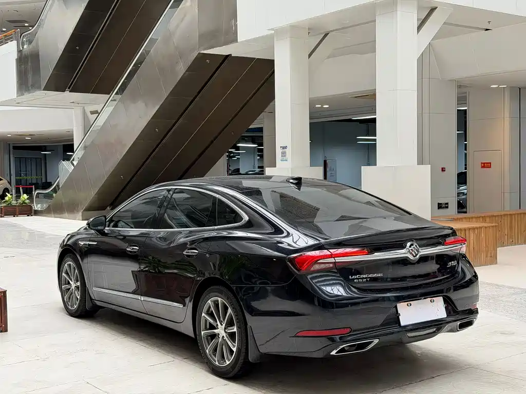 Buick LaCrosse 2022 — фото 4