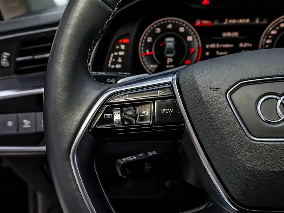 Audi A7L 2024 — фото 28