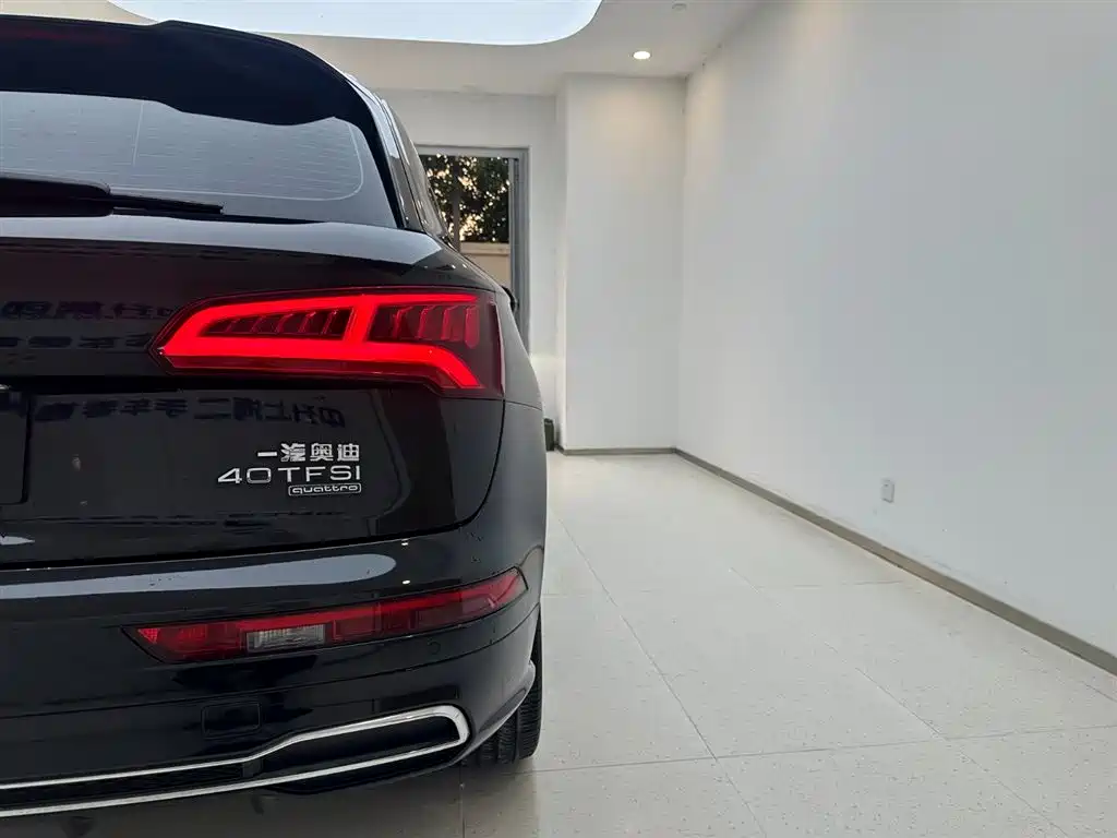 Audi Q5L 2020 — фото 7
