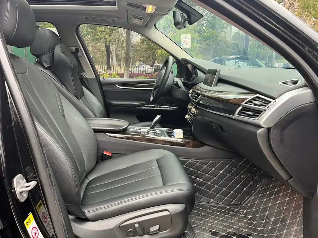 BMW X5 2015 — фото 11