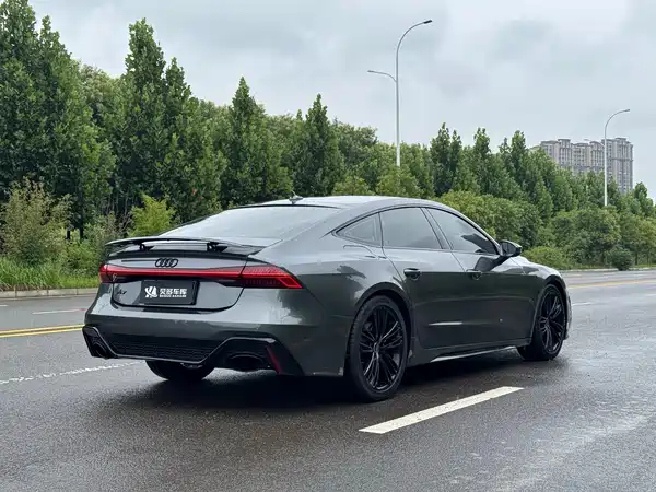 Audi A7 2024