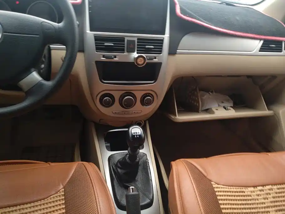 Buick Excelle 2013 — фото 13