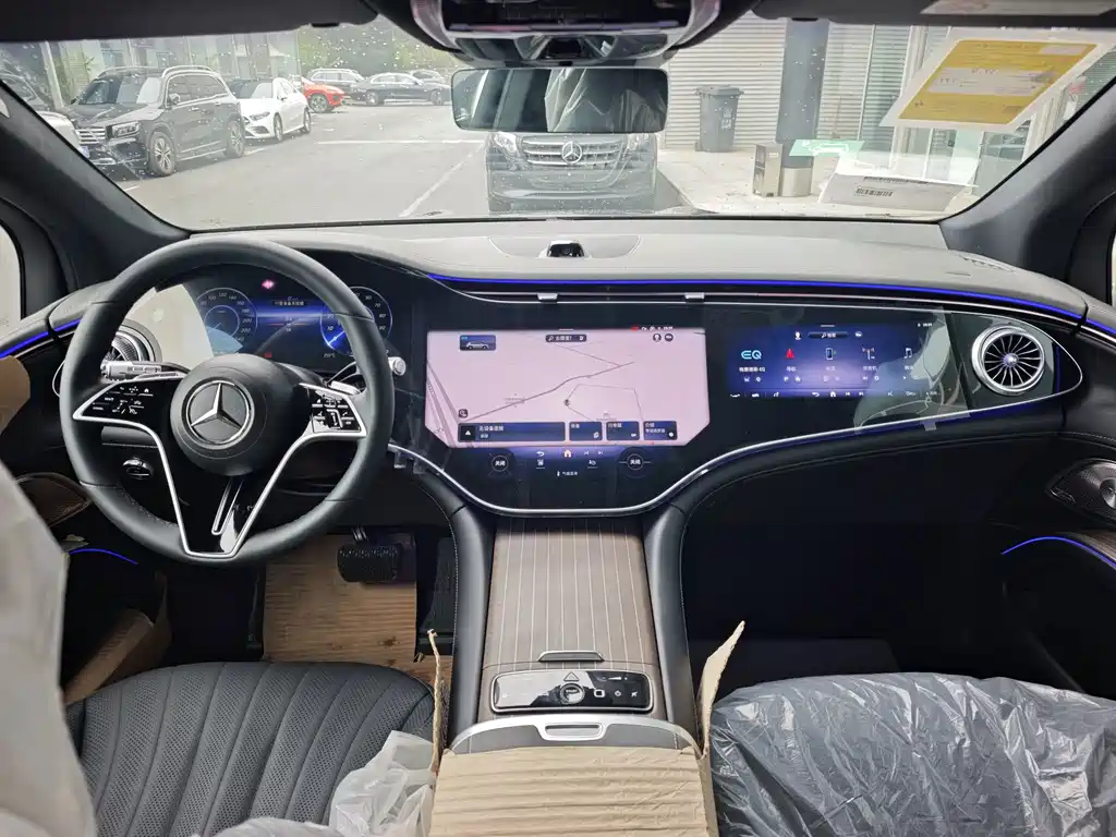 Mercedes-Benz EQS SUV 2026 — фото 17