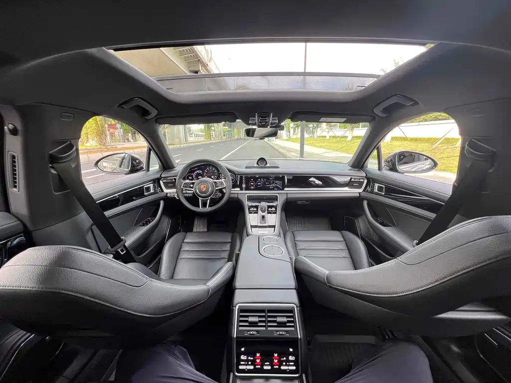 Porsche Panamera 2018 — фото 12