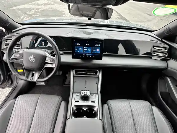 BYD Qin L 2024