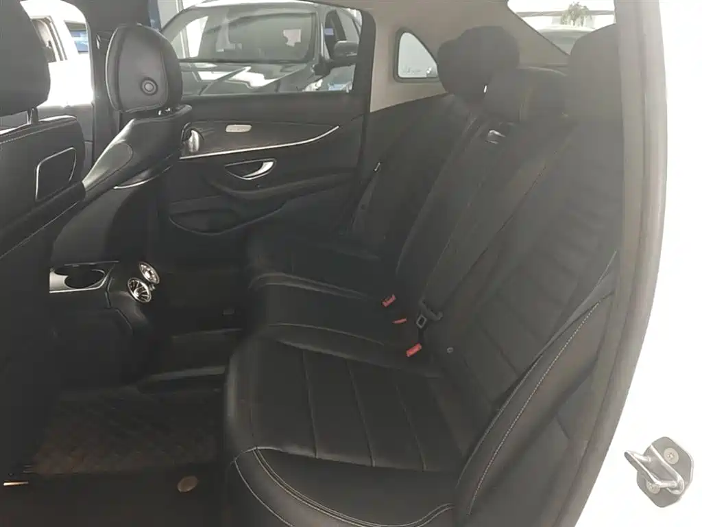 Mercedes-Benz E-Class 2019 — фото 17