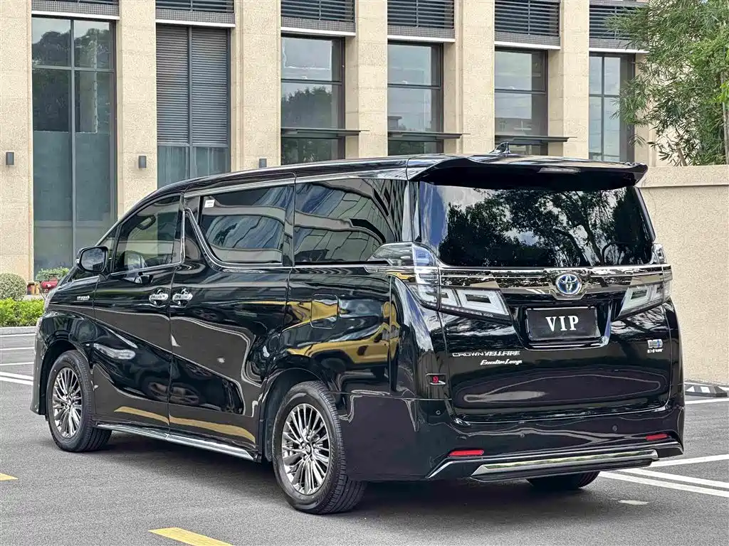 Toyota Vellfire 2022 — фото 7