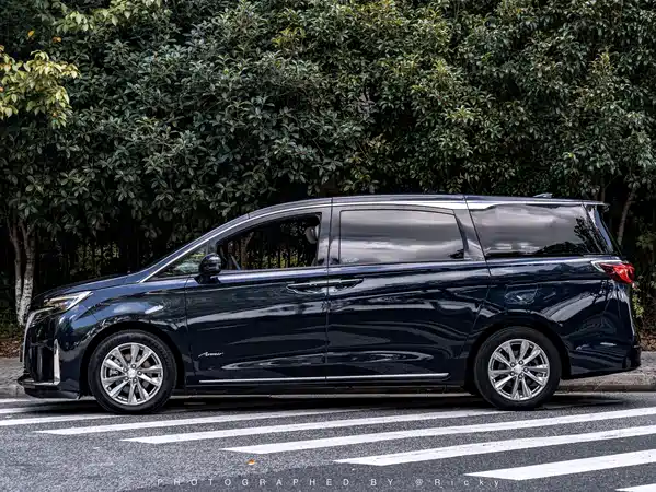Buick GL8 2023