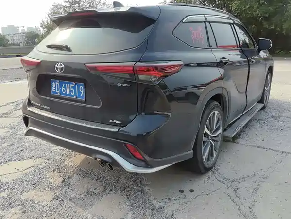 Toyota Crown Kluger 2025