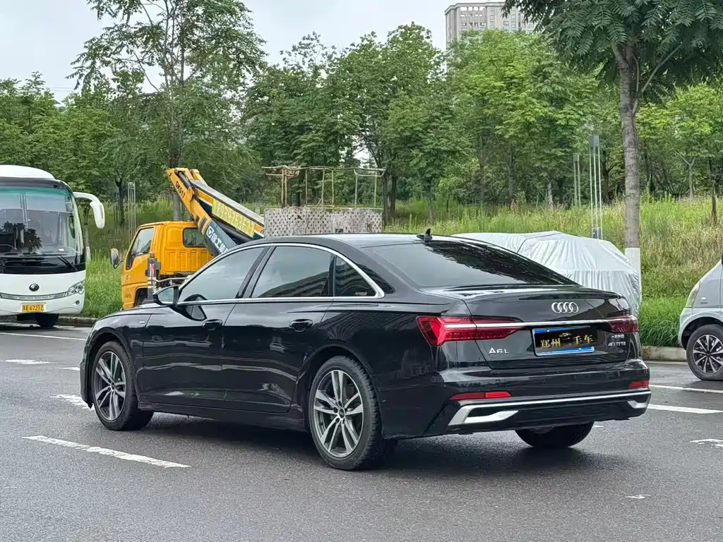 Audi A6L 2022