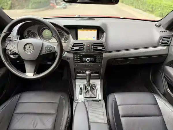 Mercedes-Benz E-Class 2011