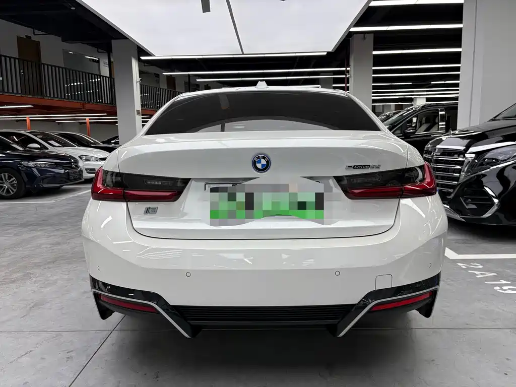 BMW i3 2023 — фото 18