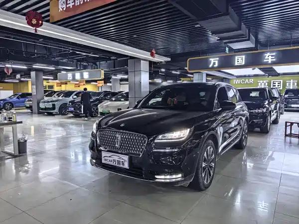 Lincoln Corsair 2021