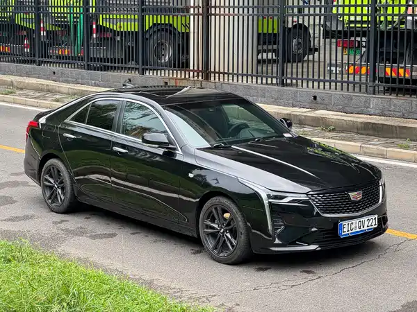 Cadillac CT4 2022