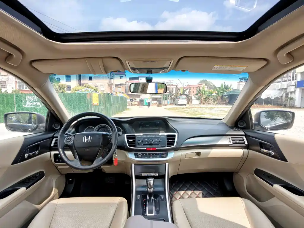 Honda Accord 2016 — фото 12