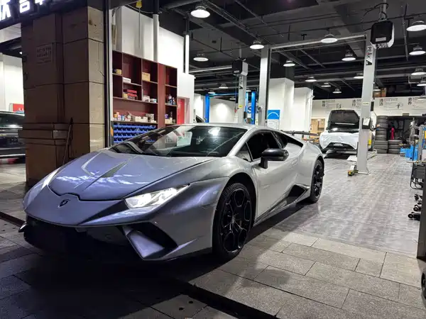 Lamborghini Huracan 2016