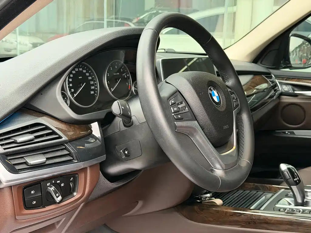 BMW X5 2017 — фото 11