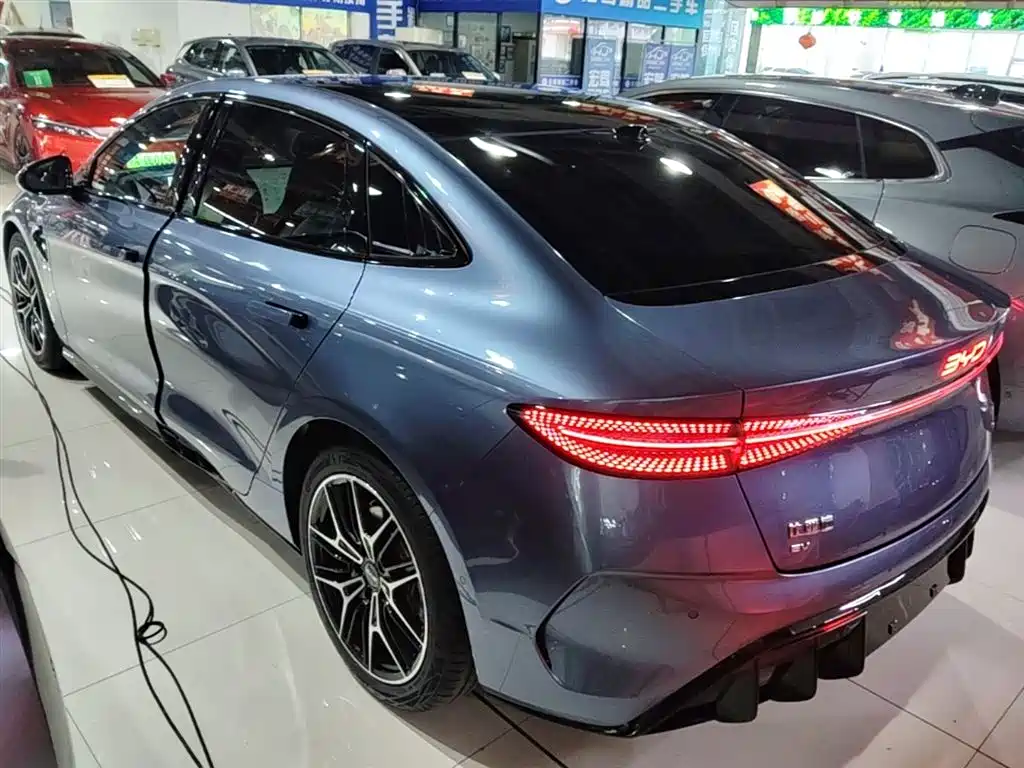 BYD Seal 2025 — фото 23