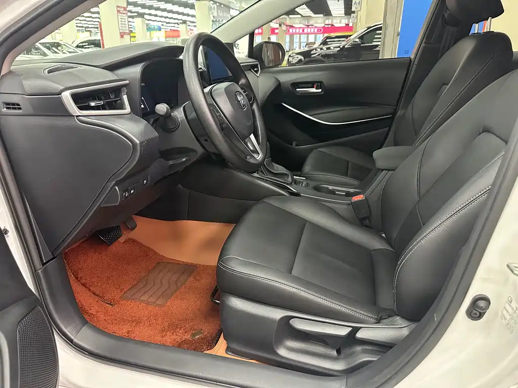 Toyota Corolla 2023 — фото 11